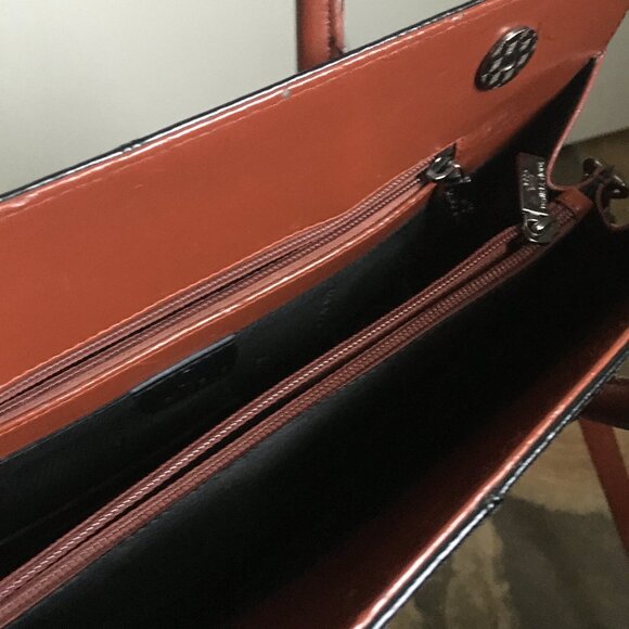 Daniela Moda Sleek Envelope Shoulder Bag - Picture 10 of 15